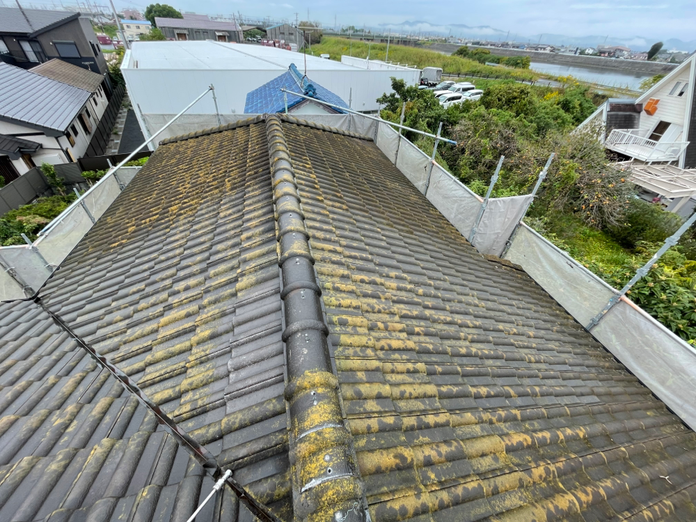 塗装前に状態を確認した屋根